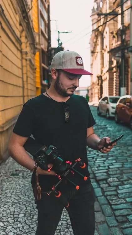 Flat Caps for Round Faces