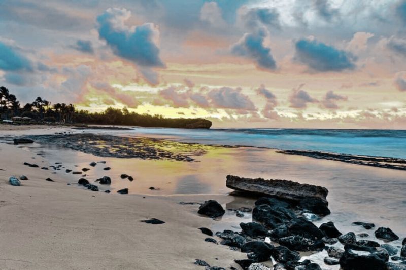 For a tranquil sunrise experience, the Mahaʻulepu Heritage Trail is a dream come true